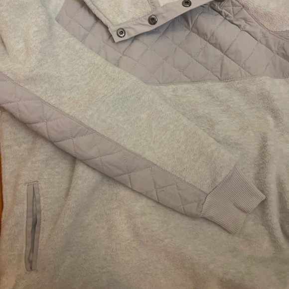 Abercrombie & Fitch Asymmetrical Snap-Up Fleece - Picture 3 of 7